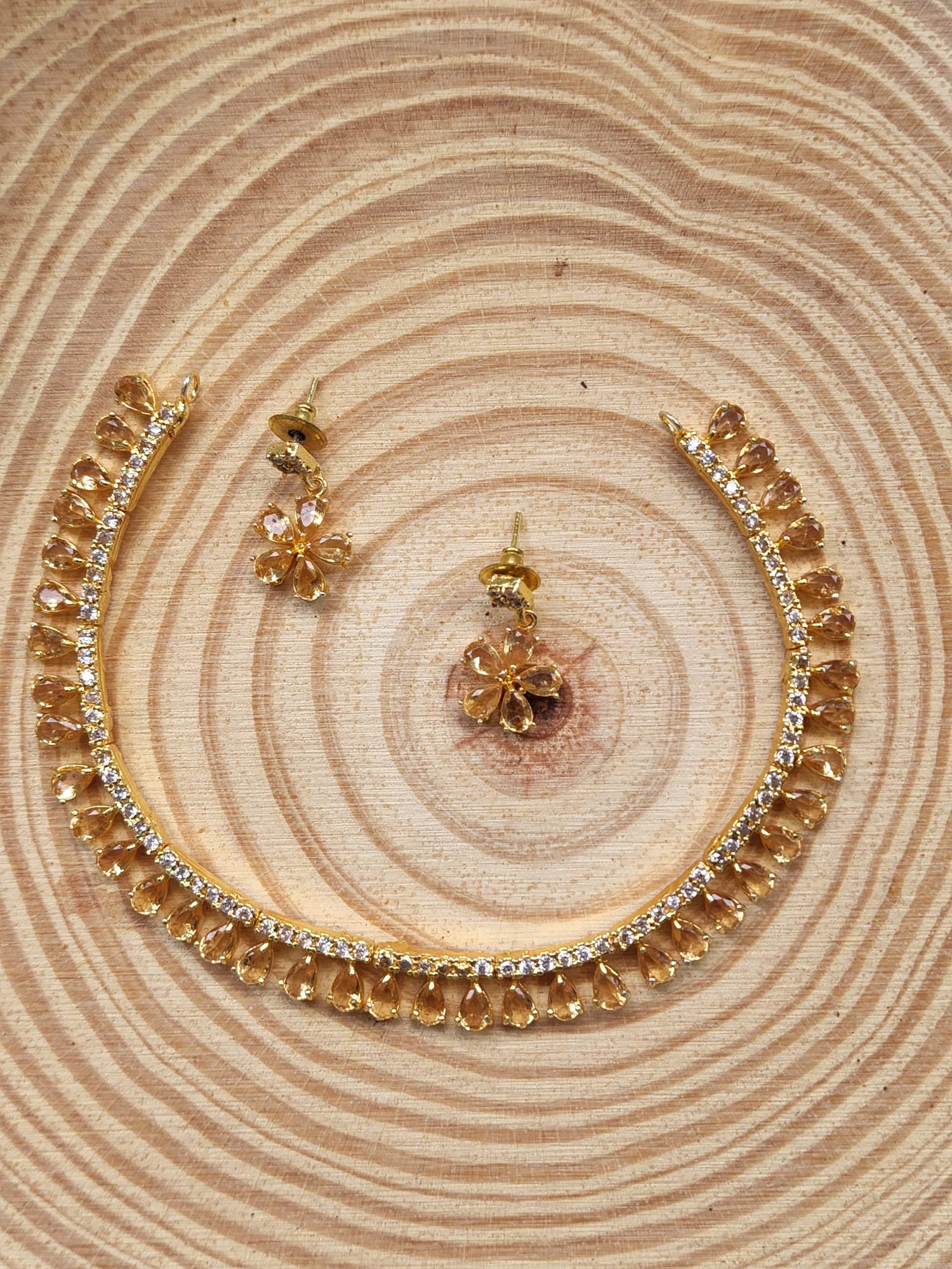 SKU244 Golden Colour Neckpiece Set - Image 1