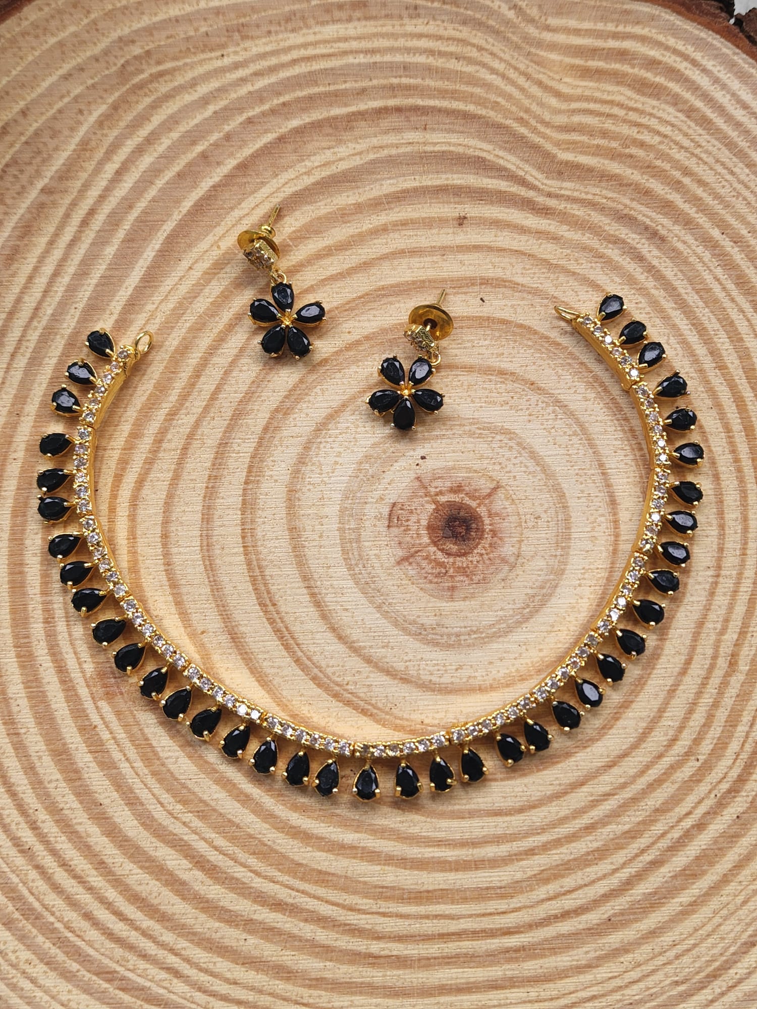 SKU249 Black Colour Neckpiece Set - Image 1